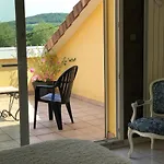 Le Chant Des Oiseaux - Au Pied De La Voie Cyclable * Crevechamps