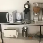 Le Chant Des Oiseaux - Au Pied De La Voie Cyclable * Crevechamps