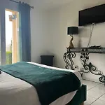 Le Chant Des Oiseaux - Au Pied De La Voie Cyclable *