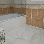 Le Chant Des Oiseaux - Au Pied De La Voie Cyclable