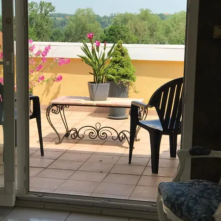 Le Chant Des Oiseaux - Au Pied De La Voie Cyclable Homestay