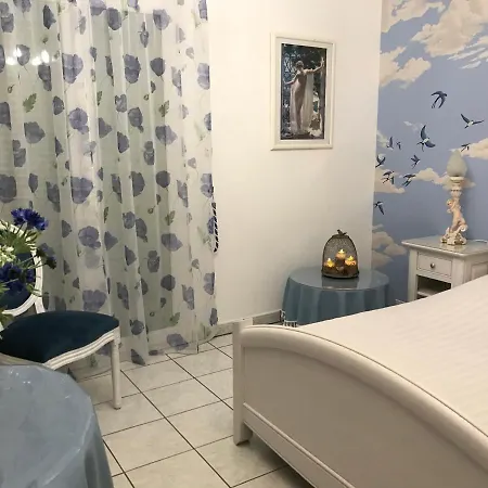 Le Chant Des Oiseaux - Au Pied De La Voie Cyclable *