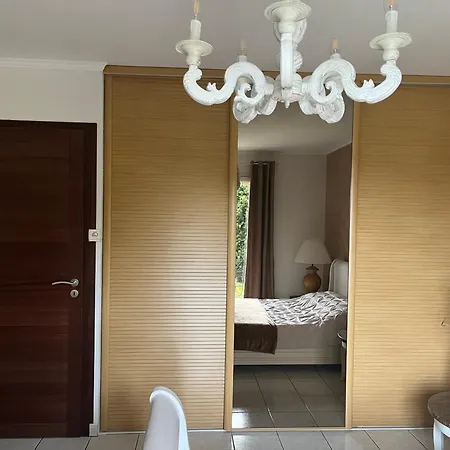 Le Chant Des Oiseaux - Au Pied De La Voie Cyclable Crevechamps