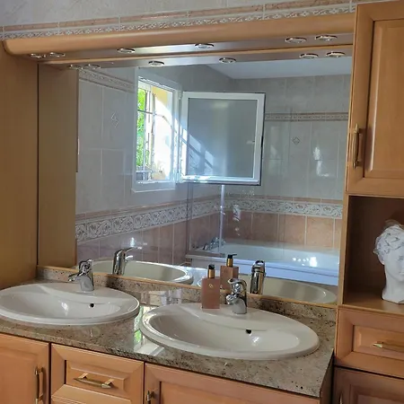 Le Chant Des Oiseaux - Au Pied De La Voie Cyclable Homestay