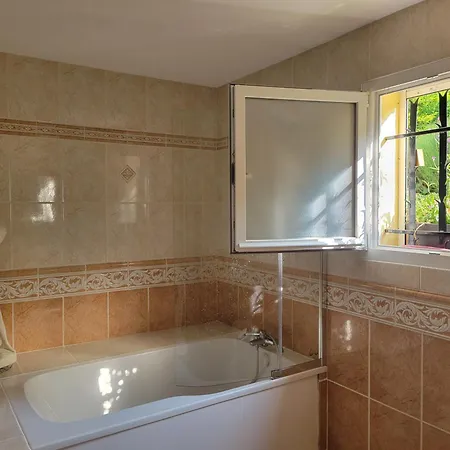 Le Chant Des Oiseaux - Au Pied De La Voie Cyclable Homestay Crevechamps