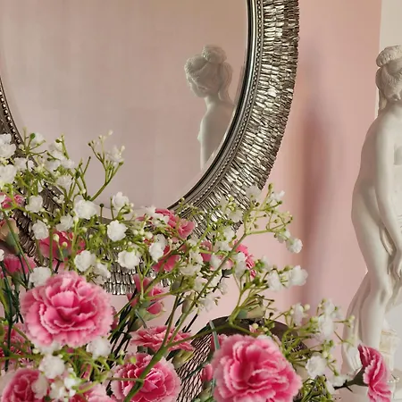 Le Chant Des Oiseaux - Au Pied De La Voie Cyclable *