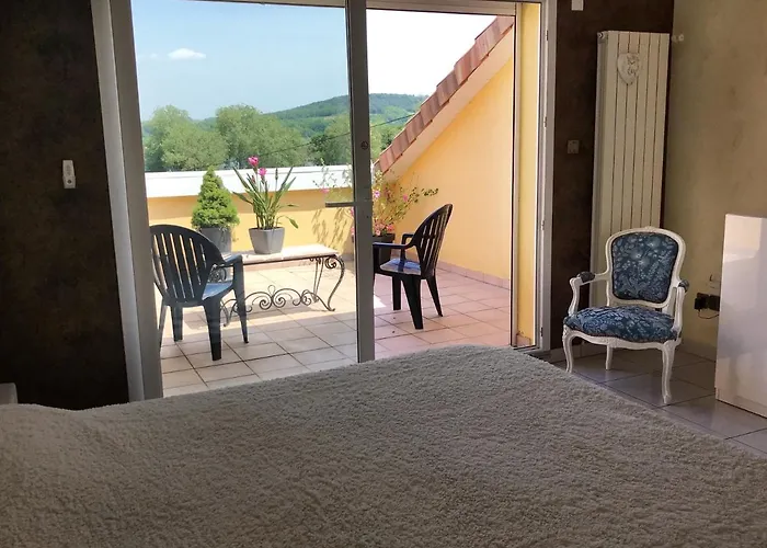 Le Chant Des Oiseaux - Au Pied De La Voie Cyclable Homestay Crevechamps