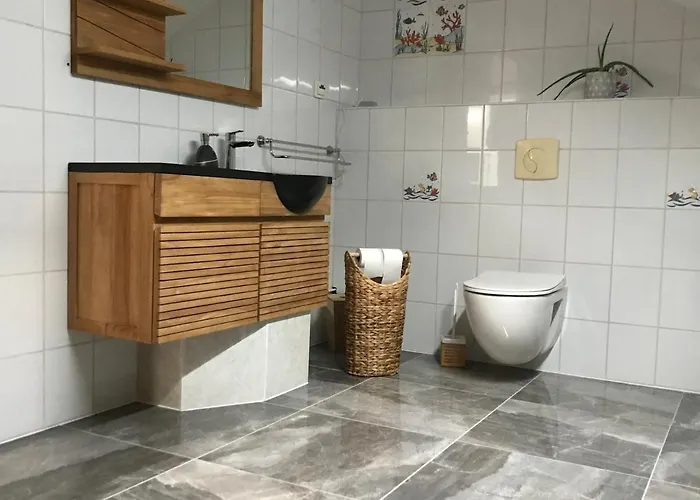 Le Chant Des Oiseaux - Au Pied De La Voie Cyclable Crevechamps